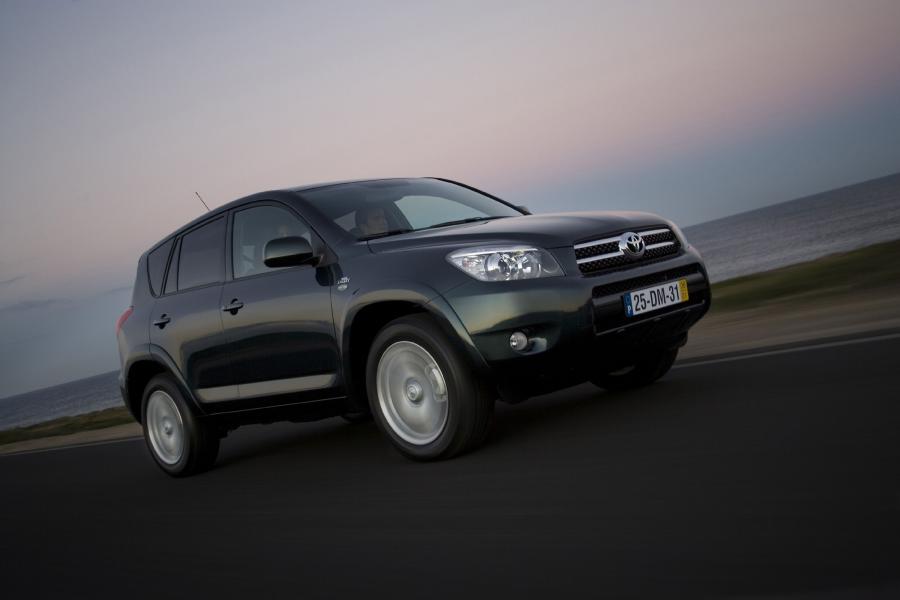  Toyota RAV4 2005 года  (фото 131 из 172)